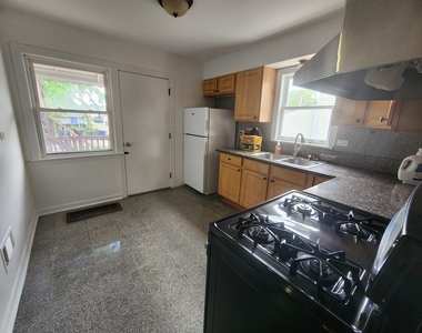 2017 Foster Street - Photo Thumbnail 8