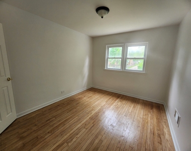 2017 Foster Street - Photo Thumbnail 4