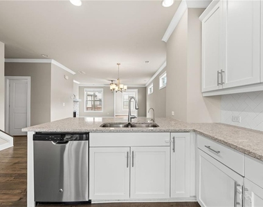 1098 Township Square - Photo Thumbnail 11