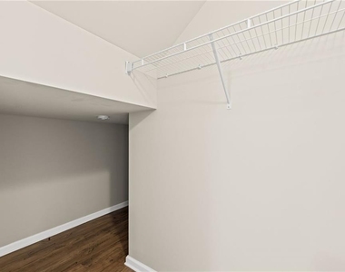 1098 Township Square - Photo Thumbnail 40