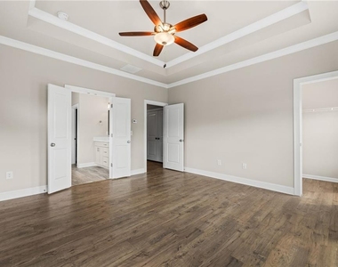 1098 Township Square - Photo Thumbnail 26
