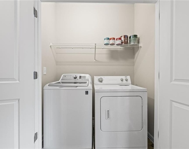 1098 Township Square - Photo Thumbnail 32