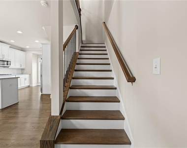 1098 Township Square - Photo Thumbnail 20