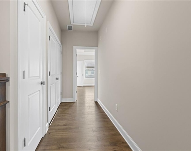 1098 Township Square - Photo Thumbnail 21