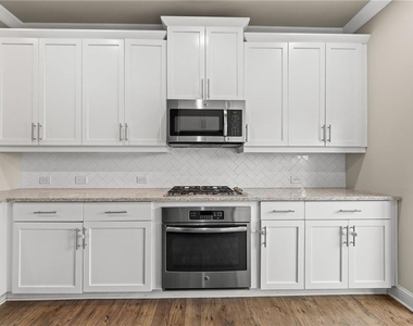 1098 Township Square - Photo Thumbnail 8