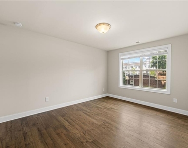 1098 Township Square - Photo Thumbnail 37