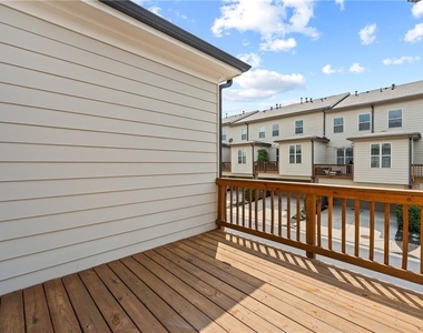 1098 Township Square - Photo Thumbnail 41