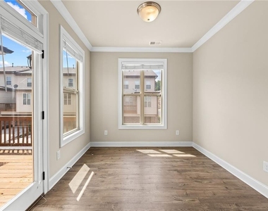 1098 Township Square - Photo Thumbnail 17