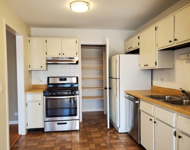 733 Plum Tree Court - Photo Thumbnail 8