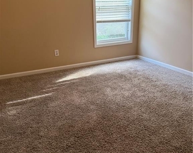 1646 Hedington Court - Photo Thumbnail 4