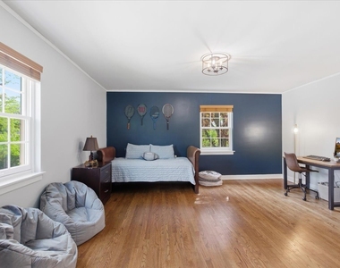 9343 Hamlin Avenue - Photo Thumbnail 26