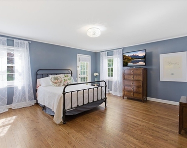 9343 Hamlin Avenue - Photo Thumbnail 19