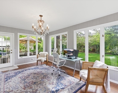 9343 Hamlin Avenue - Photo Thumbnail 11
