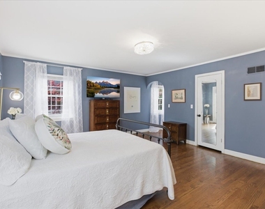9343 Hamlin Avenue - Photo Thumbnail 20