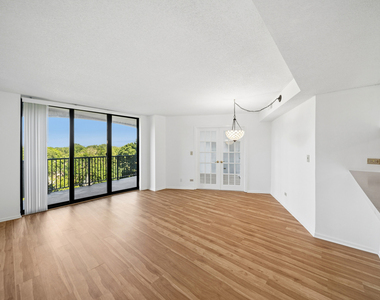 511 Aurora Avenue - Photo Thumbnail 4