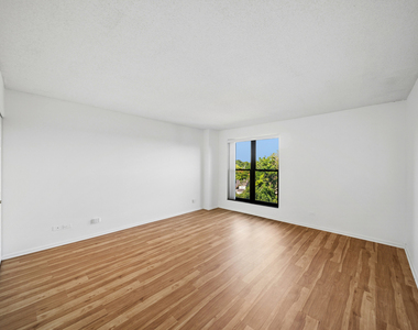 511 Aurora Avenue - Photo Thumbnail 11