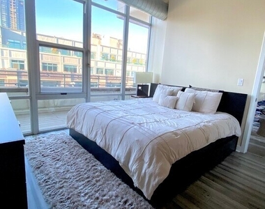901 W Madison Street - Photo Thumbnail 15