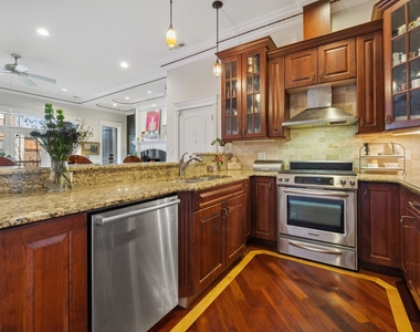 1640 W Belmont Avenue - Photo Thumbnail 9