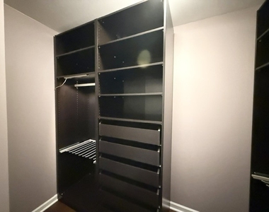 707 Kingsbridge Drive - Photo Thumbnail 18