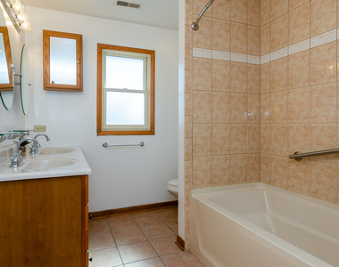 1033 Hayes Avenue - Photo Thumbnail 18