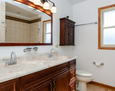 1033 Hayes Avenue - Photo Thumbnail 24