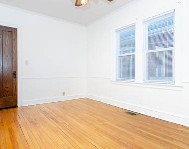 1033 Hayes Avenue - Photo Thumbnail 10