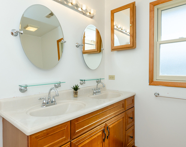 1033 Hayes Avenue - Photo Thumbnail 19