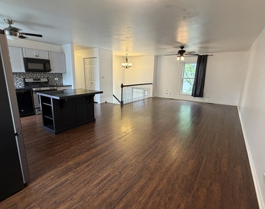 284 Hill Avenue - Photo Thumbnail 7