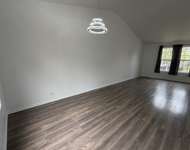 2354 Nantucket Lane - Photo Thumbnail 6