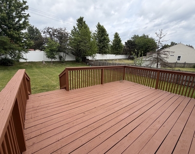 2354 Nantucket Lane - Photo Thumbnail 13
