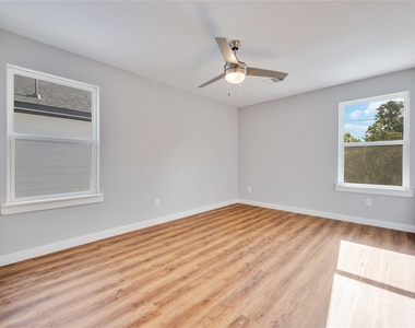 6004 Wedgefield Street - Photo Thumbnail 12