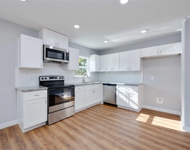 6004 Wedgefield Street - Photo Thumbnail 7