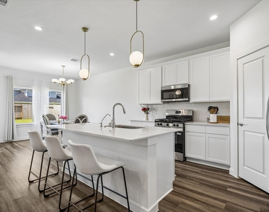 31315 S Eden Manor Loop - Photo Thumbnail 6