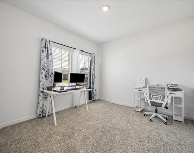 31315 S Eden Manor Loop - Photo Thumbnail 9