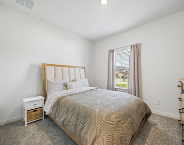 31315 S Eden Manor Loop - Photo Thumbnail 13