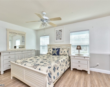 1100 Diamond Circle - Photo Thumbnail 15