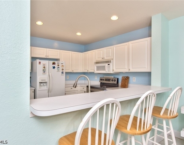 1100 Diamond Circle - Photo Thumbnail 5
