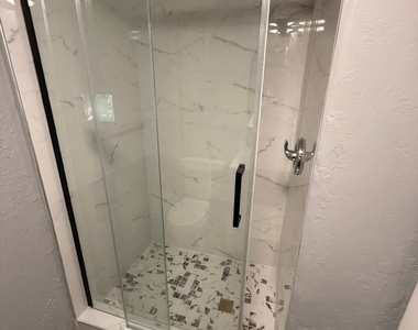4617 Bayshore Drive - Photo Thumbnail 9