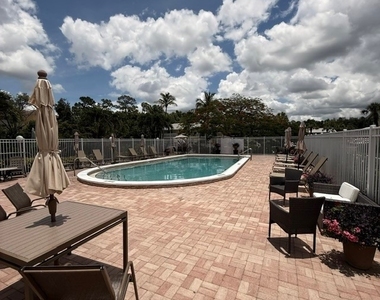 4617 Bayshore Drive - Photo Thumbnail 12