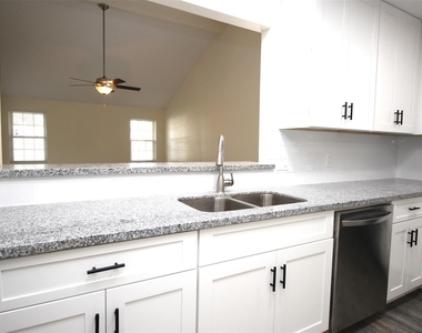 805 Willow Creek Drive - Photo Thumbnail 8