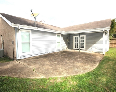 805 Willow Creek Drive - Photo Thumbnail 22