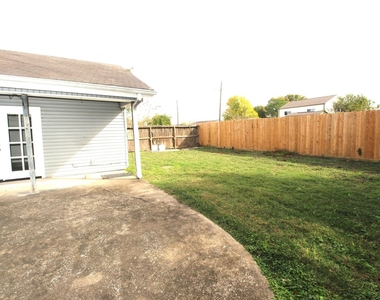 805 Willow Creek Drive - Photo Thumbnail 23