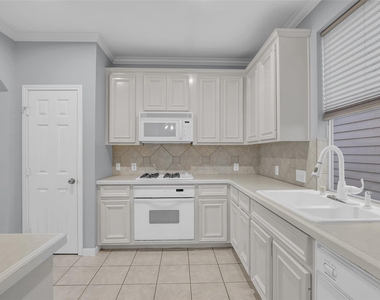 1417 W Webster Street - Photo Thumbnail 18