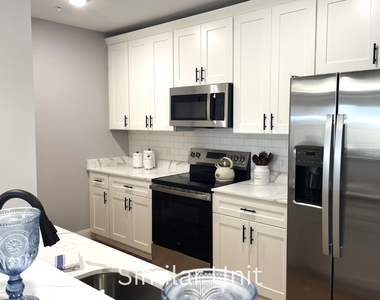 303 Dunbar - Photo Thumbnail 2