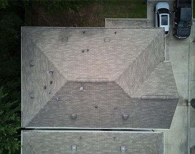 911 W 35th Street - Photo Thumbnail 7