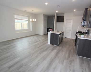 27802 Western Creek Court - Photo Thumbnail 35