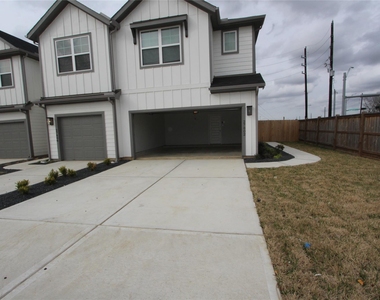 27802 Western Creek Court - Photo Thumbnail 40