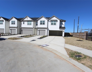27802 Western Creek Court - Photo Thumbnail 2