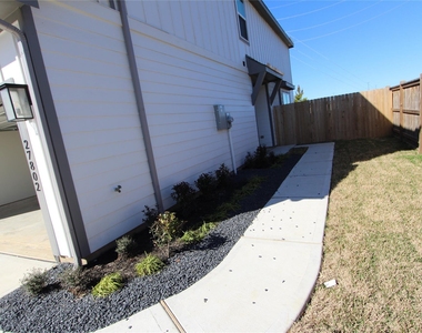 27802 Western Creek Court - Photo Thumbnail 18