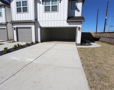 27802 Western Creek Court - Photo Thumbnail 22